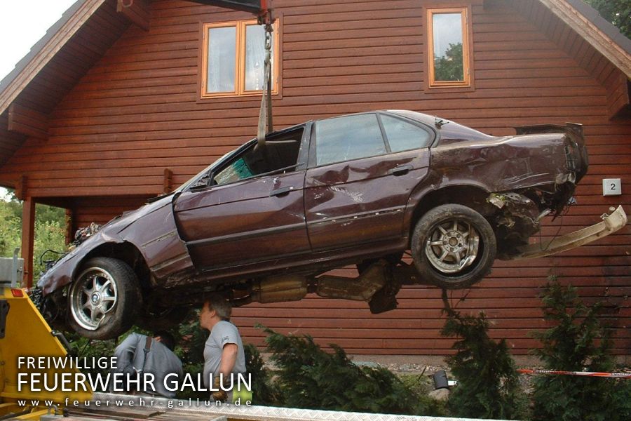 2003 - BMW im Tiefflug